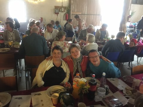 Mange glade mennesker