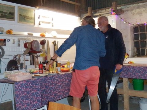 Der gøres klar til natmad